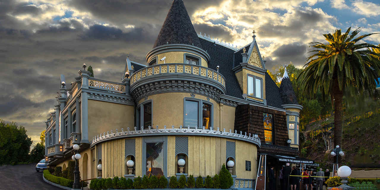 Magic Castle Hotel